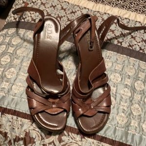 Adorable brown strappy heels